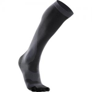 2XU Men's Compression Perf Run Sock(チタン) TTM / BLK